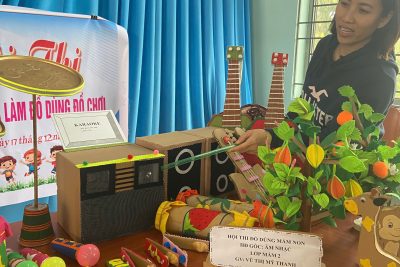 GV:VŨ THỊ MỸ THANH- HỘI THI ĐỒ DÙNG MẦM NON TRƯỜNG MG HOA SỮA